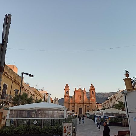 Вилла A Casa Di Nonna Maria Терразини Экстерьер фото